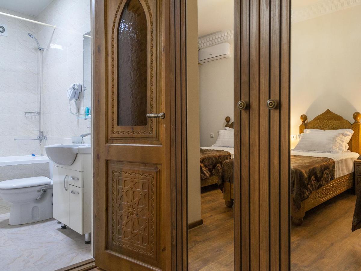 Royal Bukhara Hotel Buitenkant foto